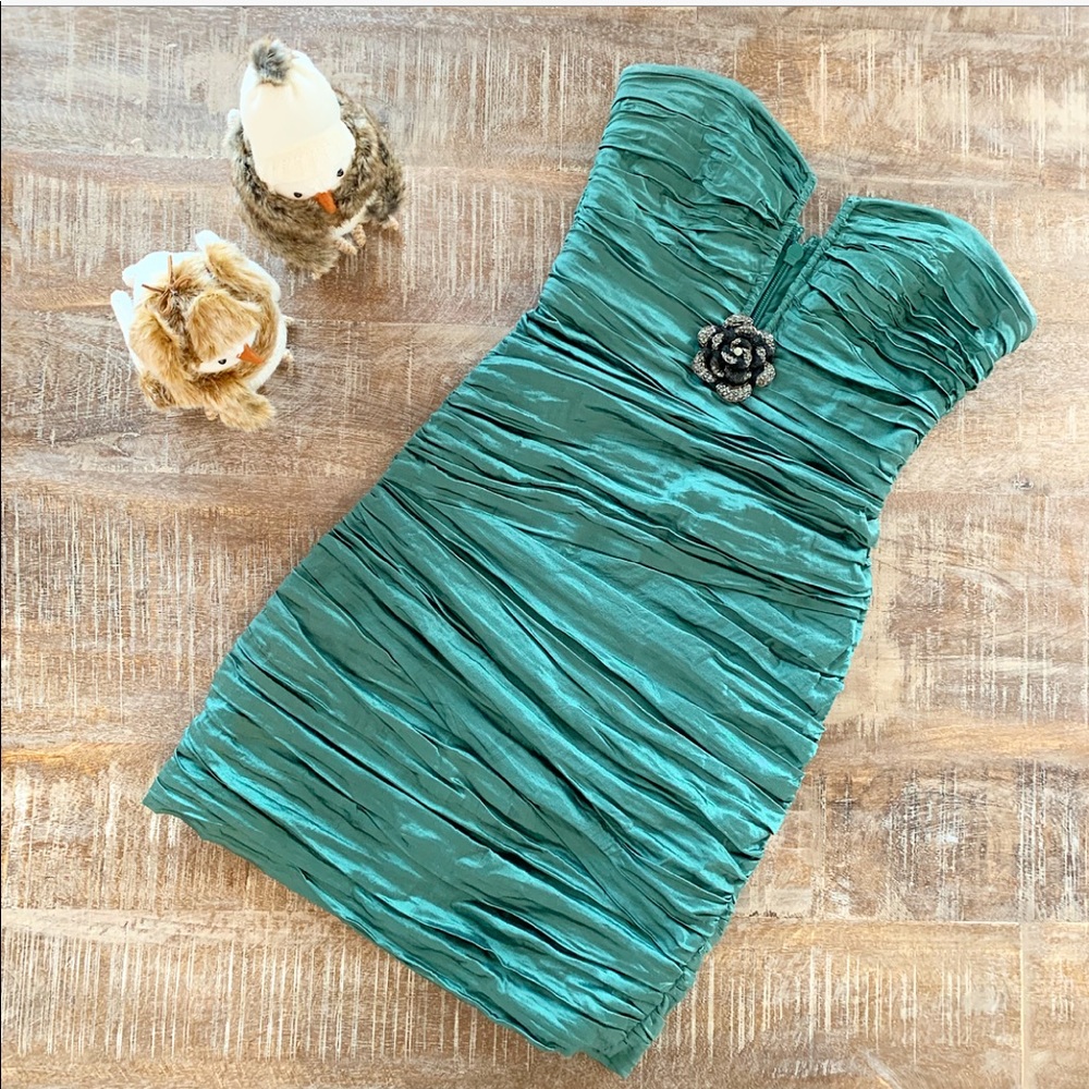 BCBG MaxAzria  |  Emerald Green Cocktail Dress